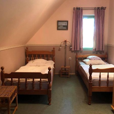 Szendergo - Apartman Hajos Pincefalu Ngoại thất bức ảnh
