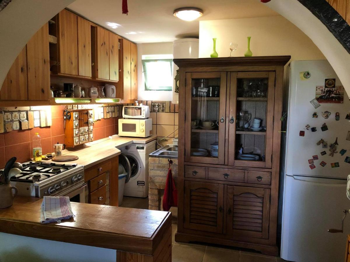 Szendergo - Apartman Hajos Pincefalu Ngoại thất bức ảnh